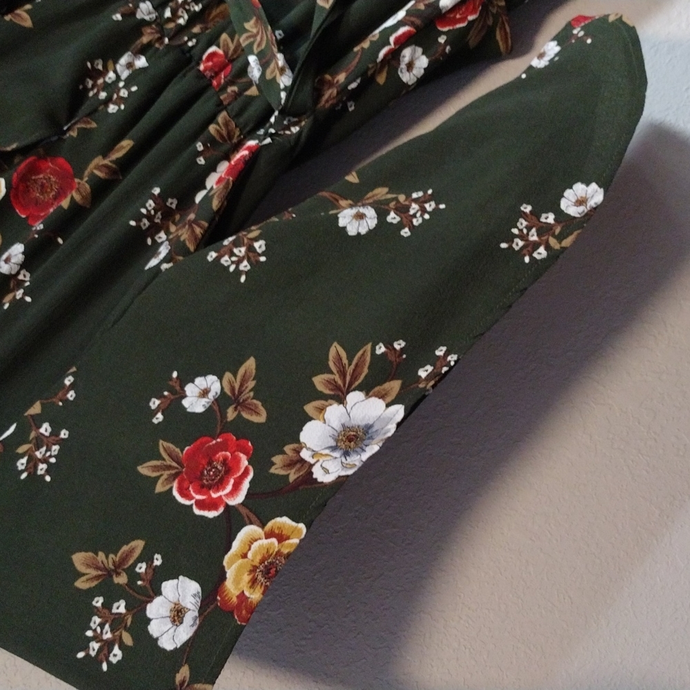 SIMPLEE FLORAL DRESS - Picture 7 of 11